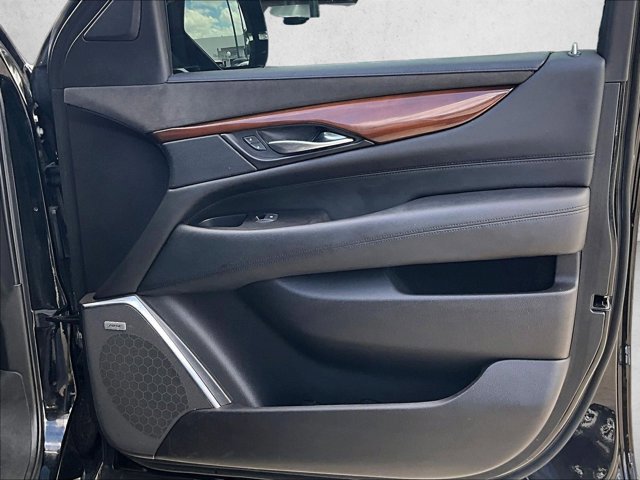 Used 2020 Cadillac Escalade ESV Luxury RWD image 19