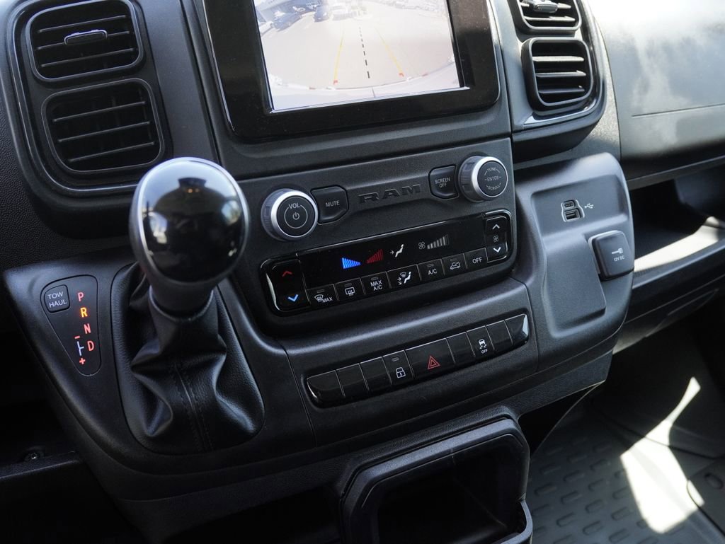 Used 2025 RAM ProMaster 2500 w/ Convenience Group FWD image 17
