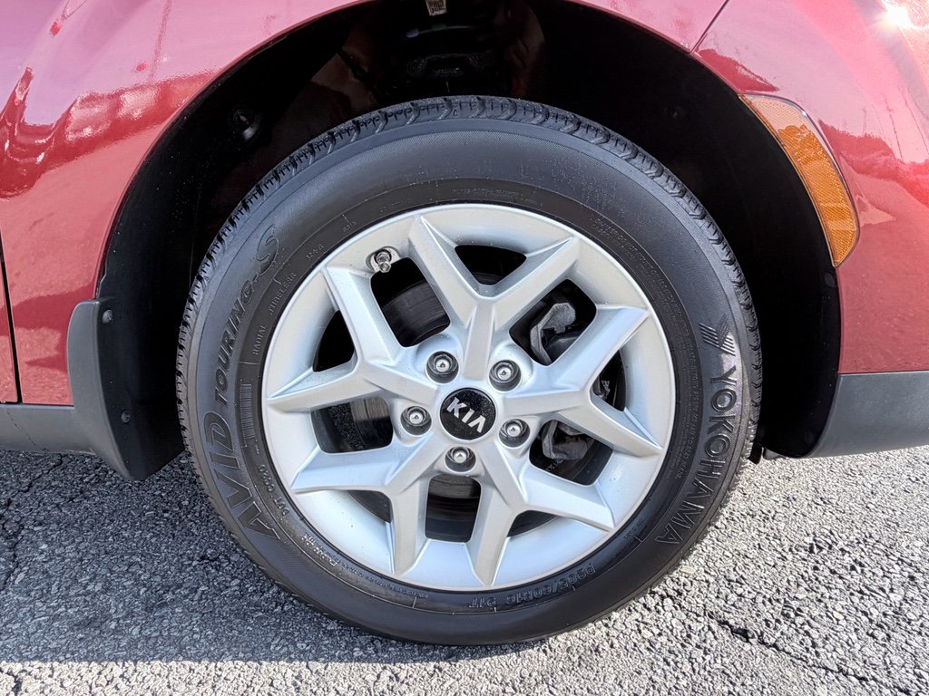 Used 2020 Kia Soul S FWD image 27