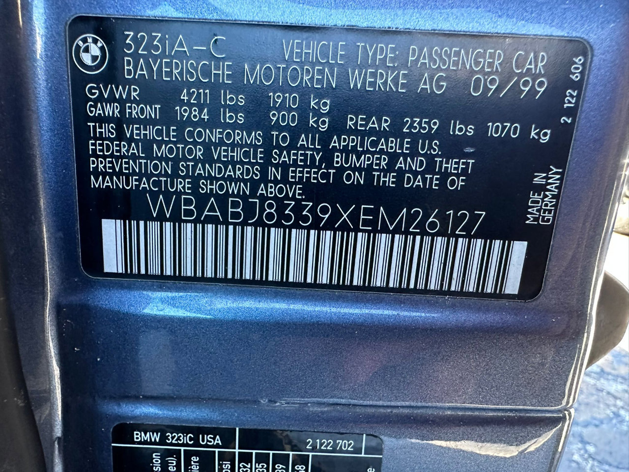Used 1999 BMW 323i Convertible image 16