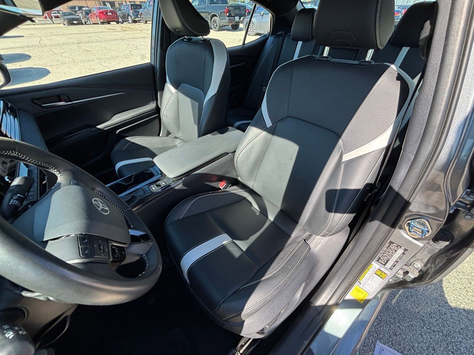 Used 2025 Toyota Camry SE FWD image 36