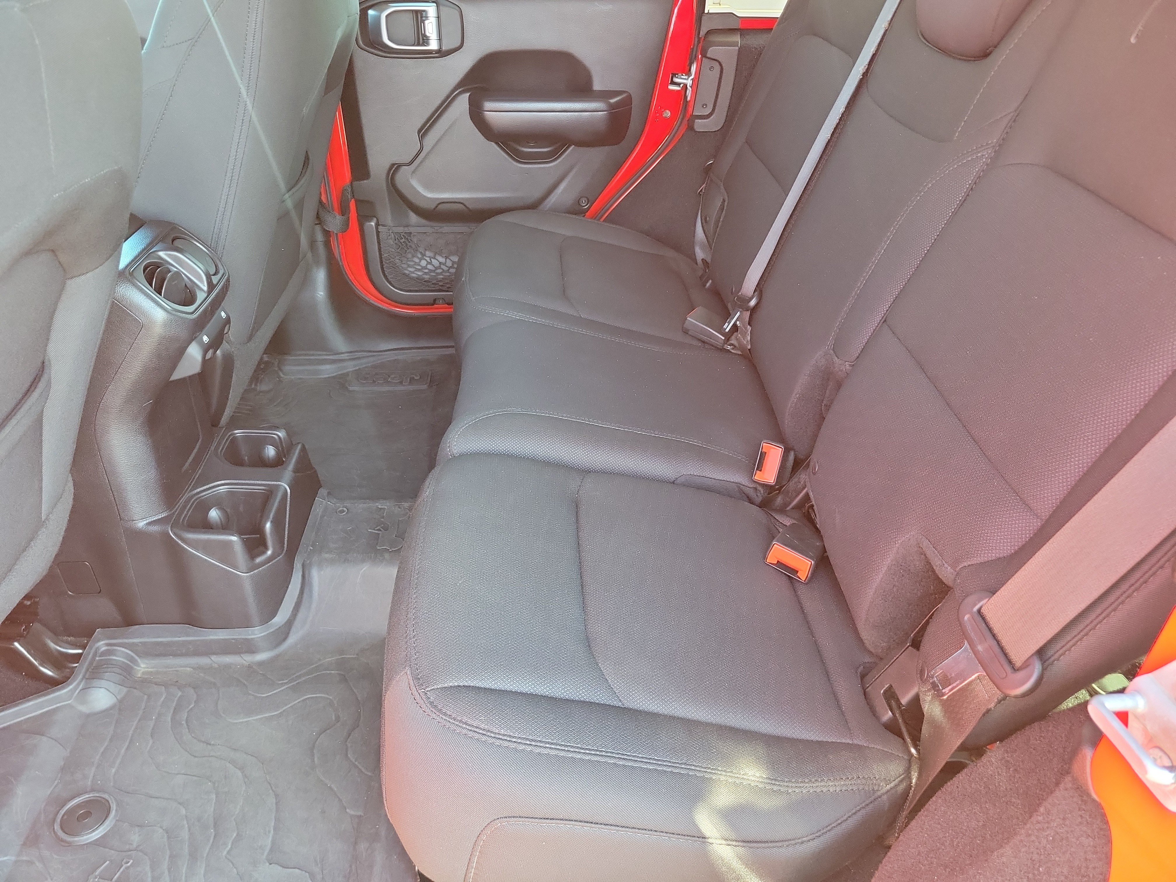 Used 2018 Jeep Wrangler Unlimited Sport S AWD/4WD image 12