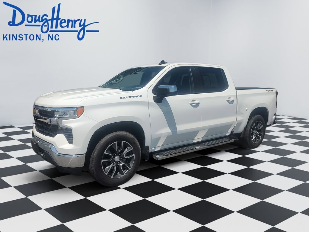Used 2022 Chevrolet Silverado 1500 LT AWD/4WD image 1