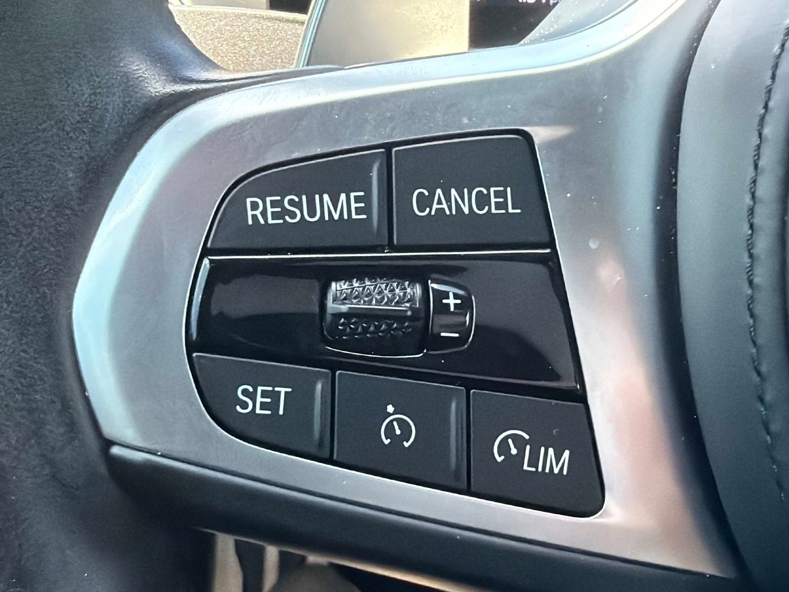 Used 2024 BMW M440i Coupe w/ Premium Package RWD image 38