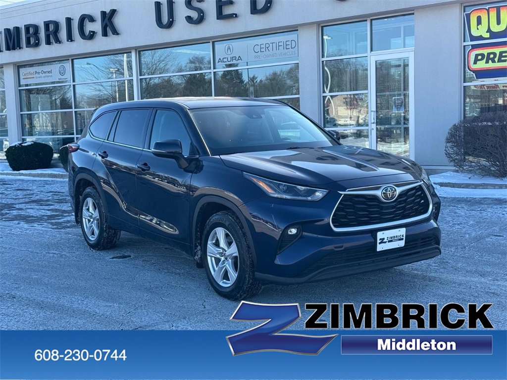 Used 2021 Toyota Highlander LE image 1