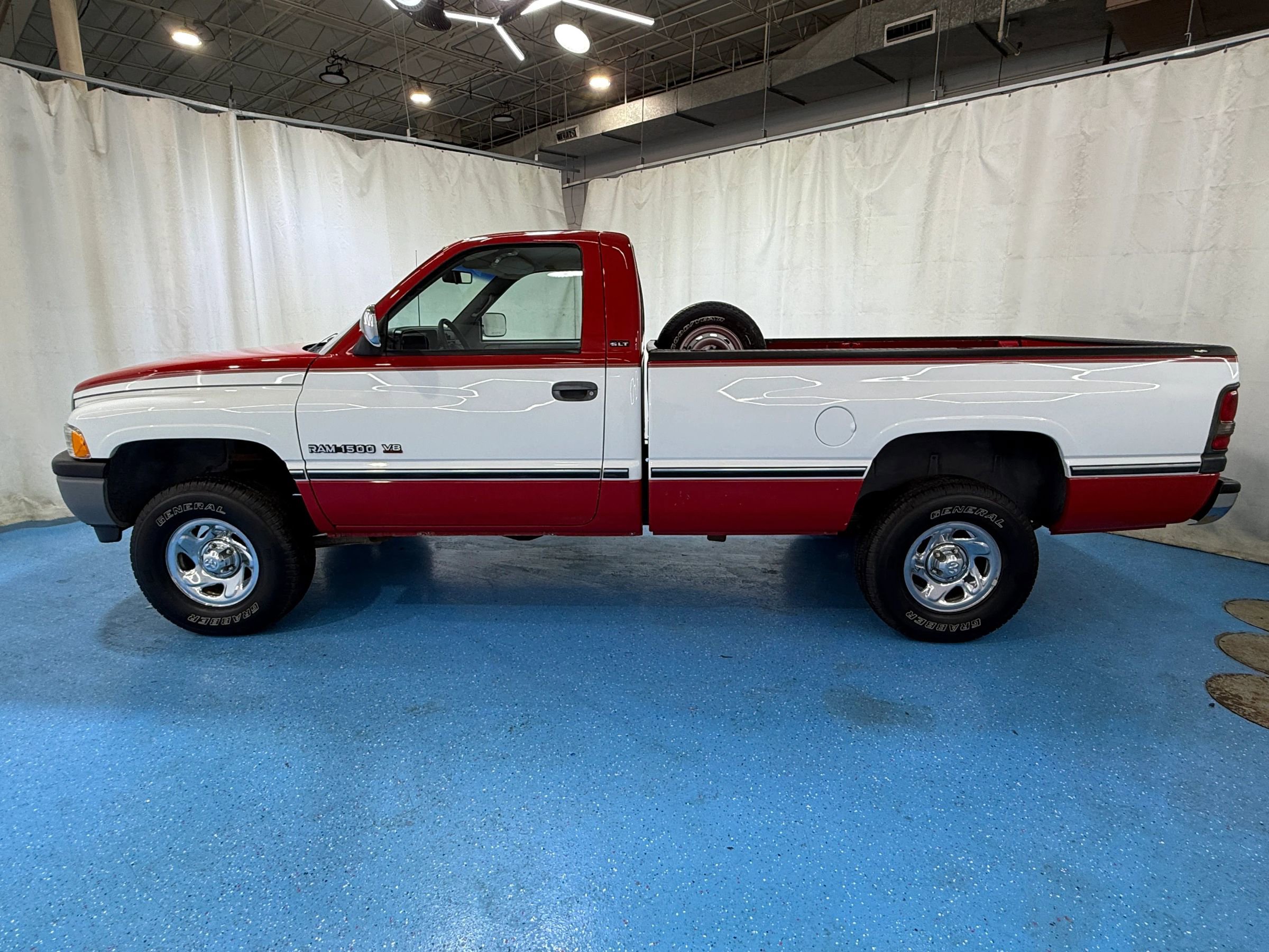 Used 1994 Dodge Ram 1500 Truck 4x4 Regular Cab image 2