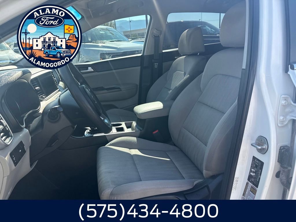 Used 2022 Kia Sportage LX image 5