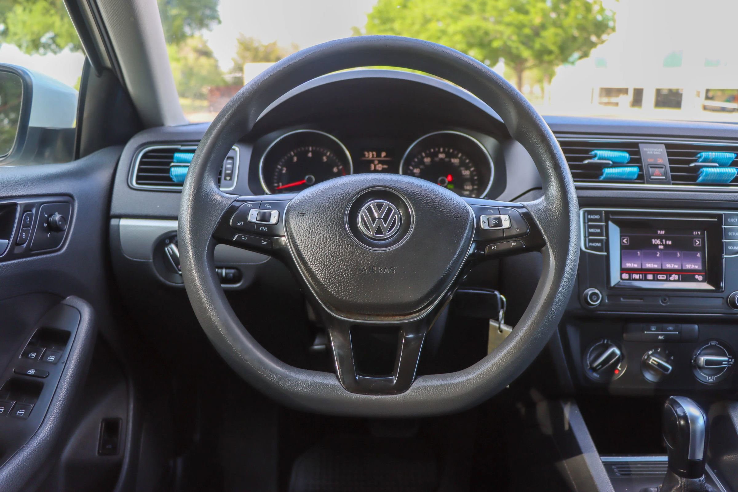 Used 2017 Volkswagen Jetta S FWD image 25