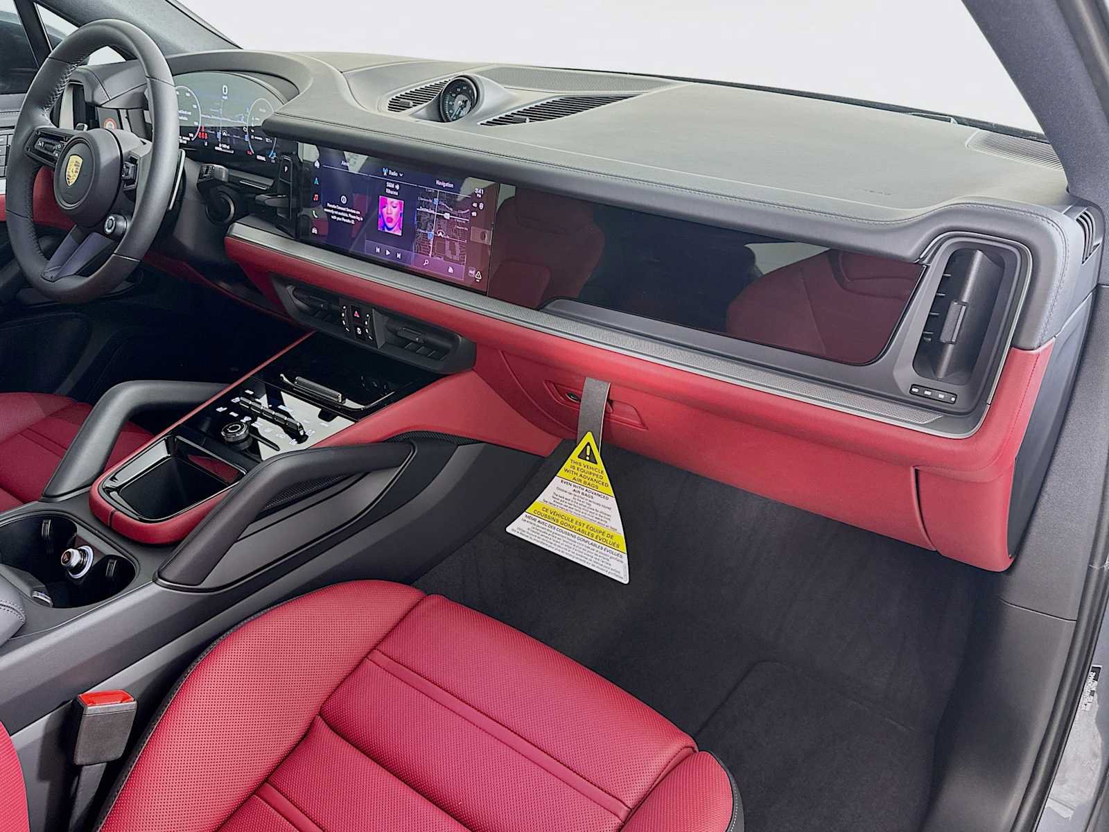 New 2026 Porsche Cayenne Coupe AWD/4WD image 30