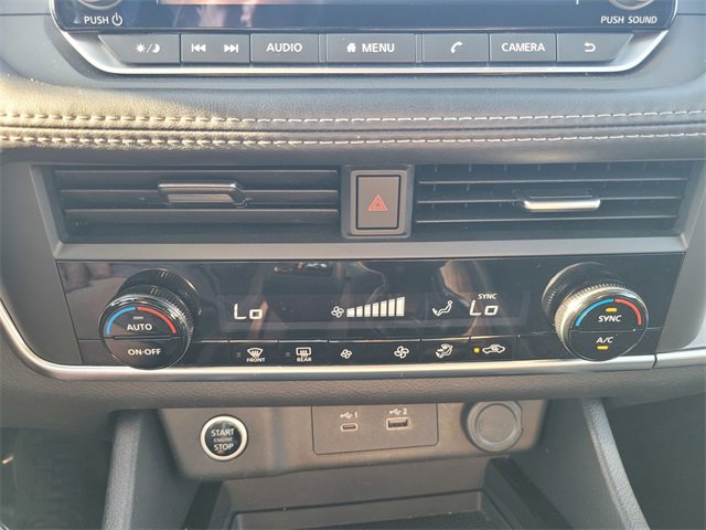 Used 2023 Nissan Rogue SV image 24