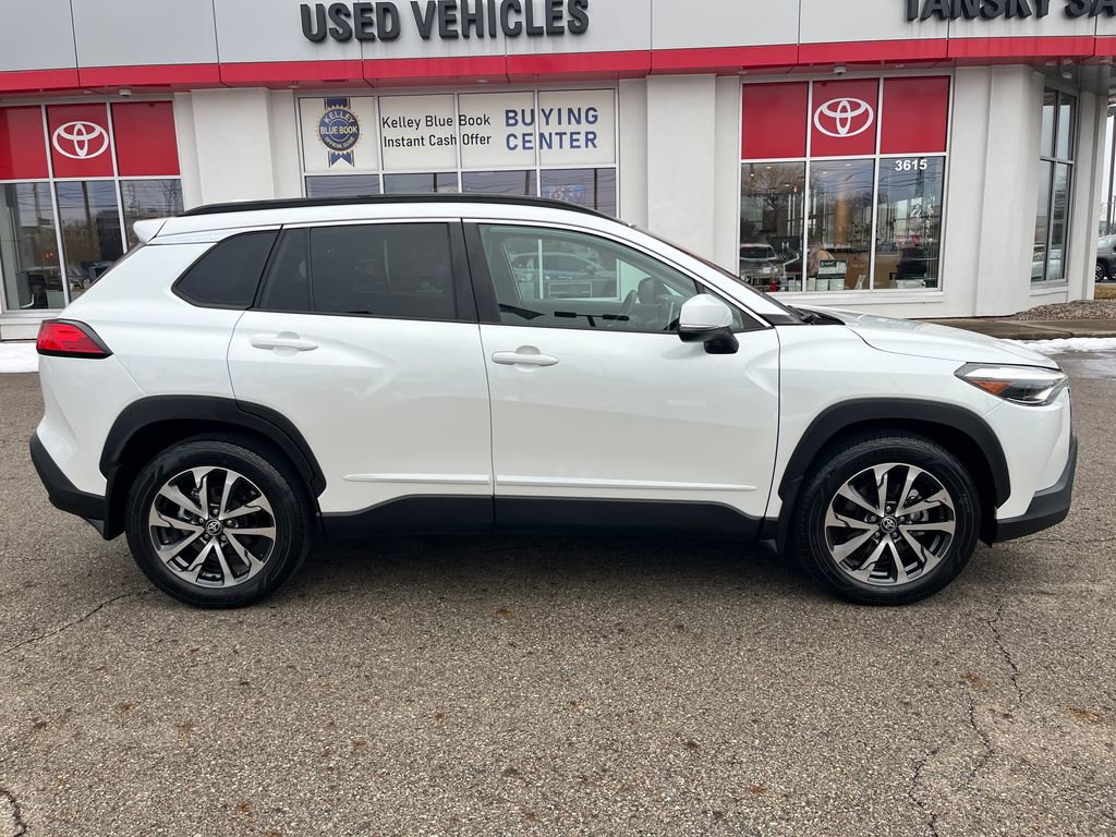 Certified 2023 Toyota Corolla Cross XLE w/ Convenience Package image 6