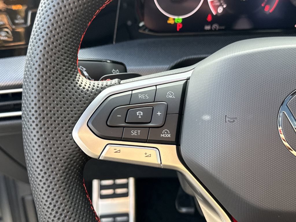 New 2026 Volkswagen GTI SE FWD image 25