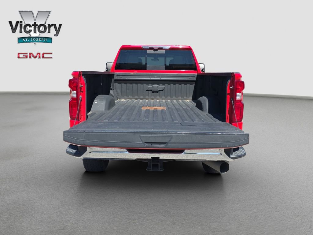 Used 2020 Chevrolet Silverado 2500 LTZ w/ LTZ Plus Package AWD/4WD image 17