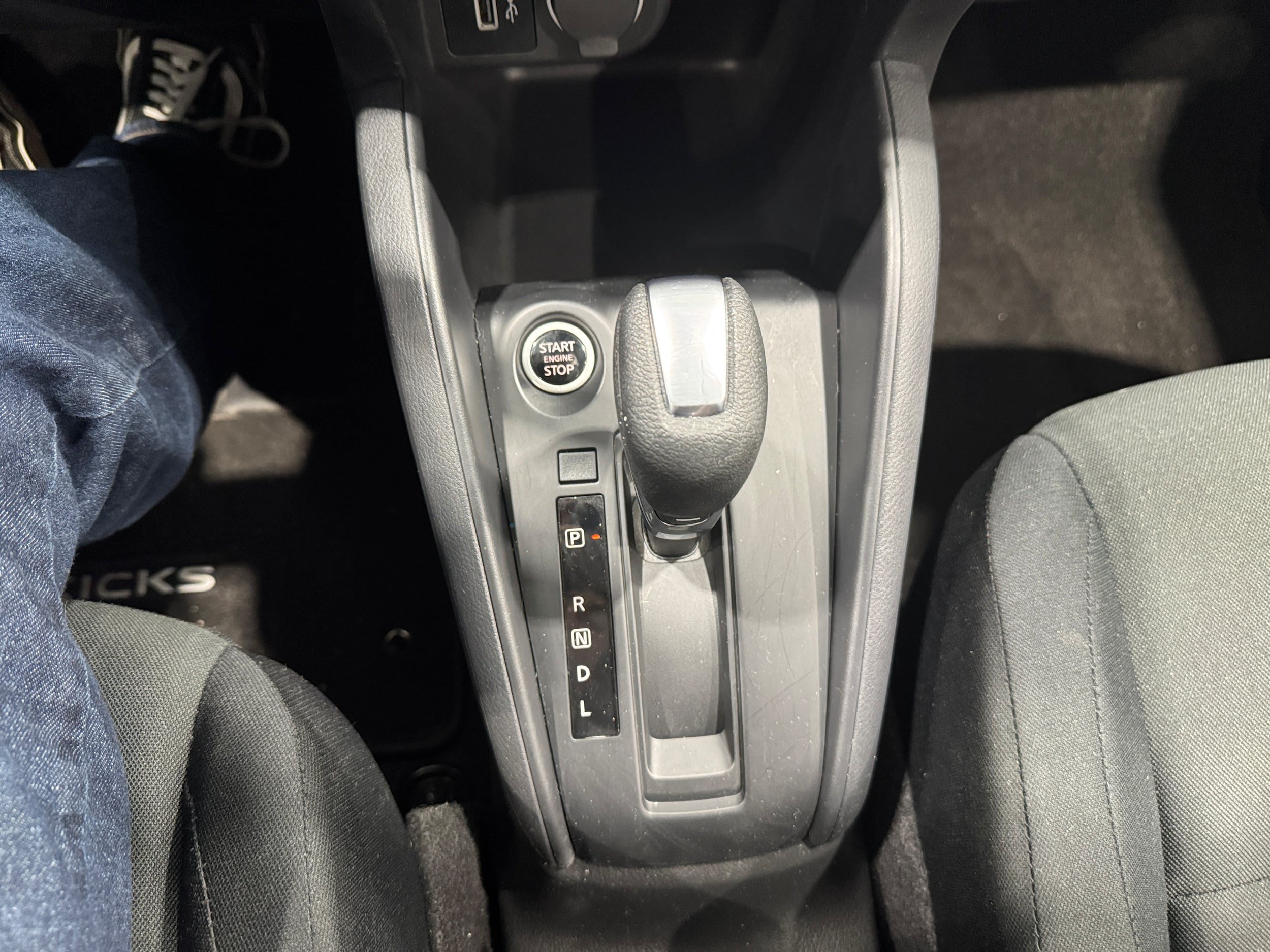 Used 2024 Nissan Kicks S FWD image 18