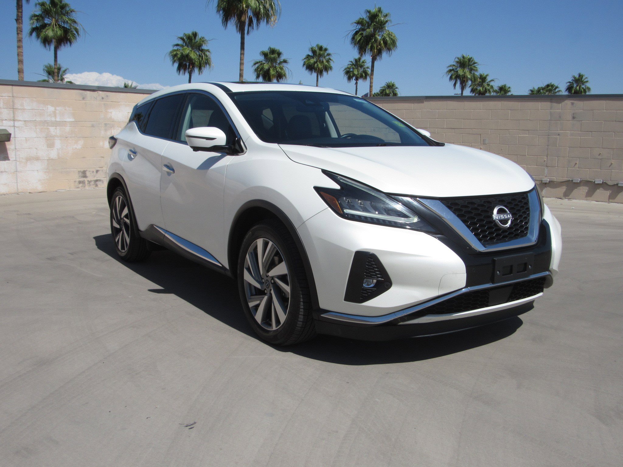 Used 2023 Nissan Murano SL w/ SL Moonroof Package AWD/4WD image 2