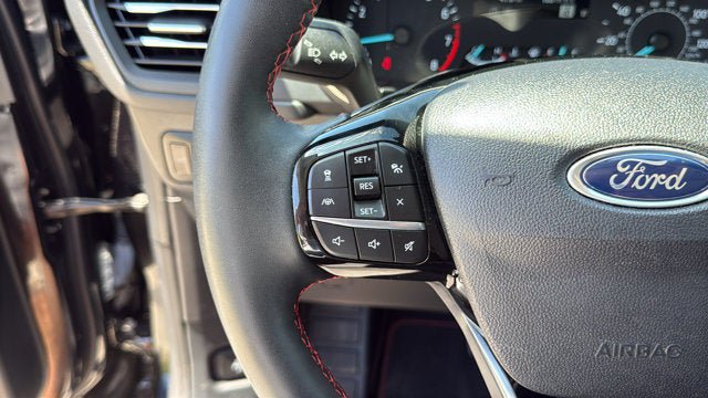 Used 2022 Ford Escape SEL w/ SEL Stealth AWD Package image 16