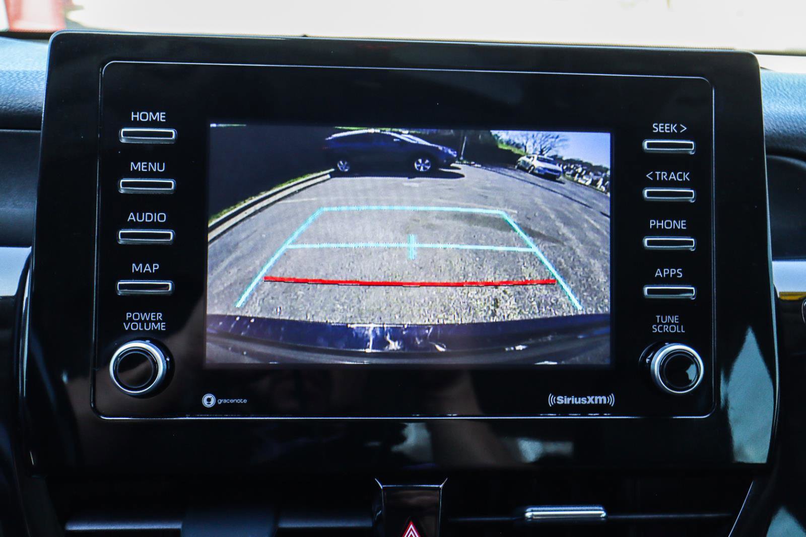 Used 2022 Toyota Camry SE FWD image 7