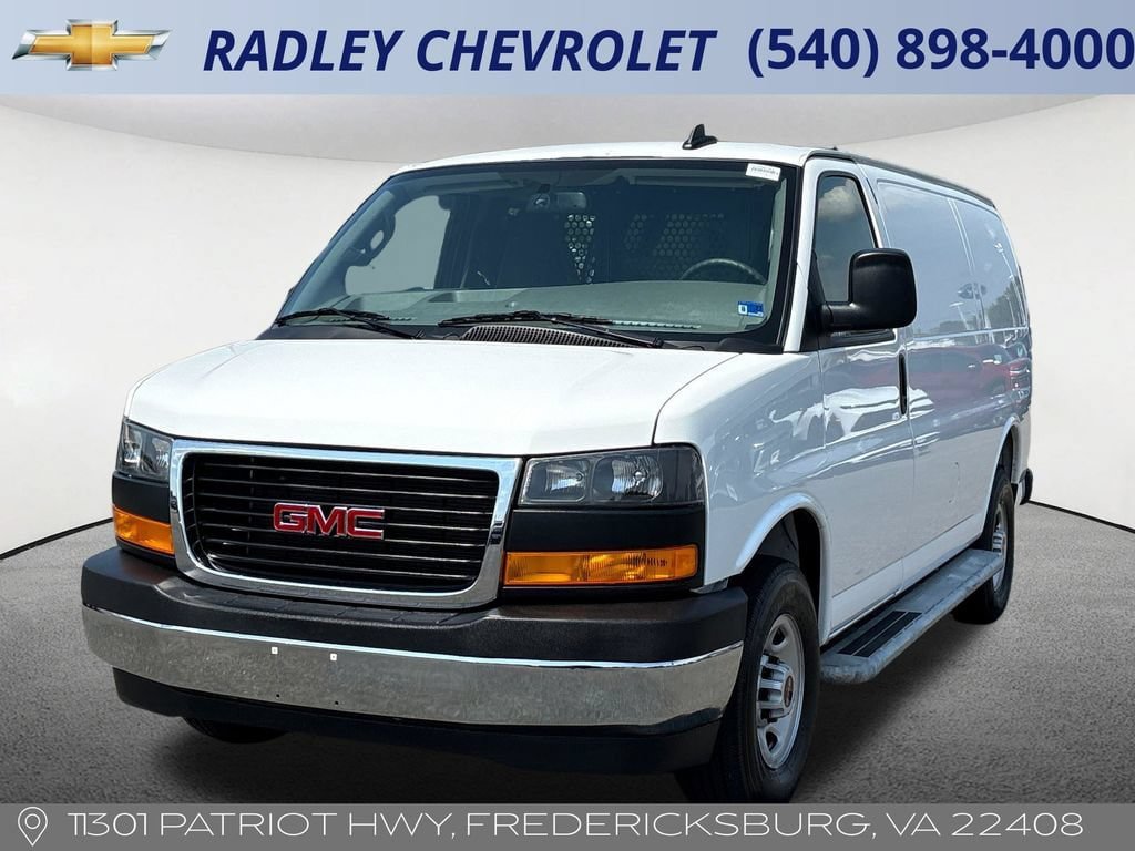 Certified 2025 GMC Savana 2500 w/ Driver Convenience Package RWD image 1