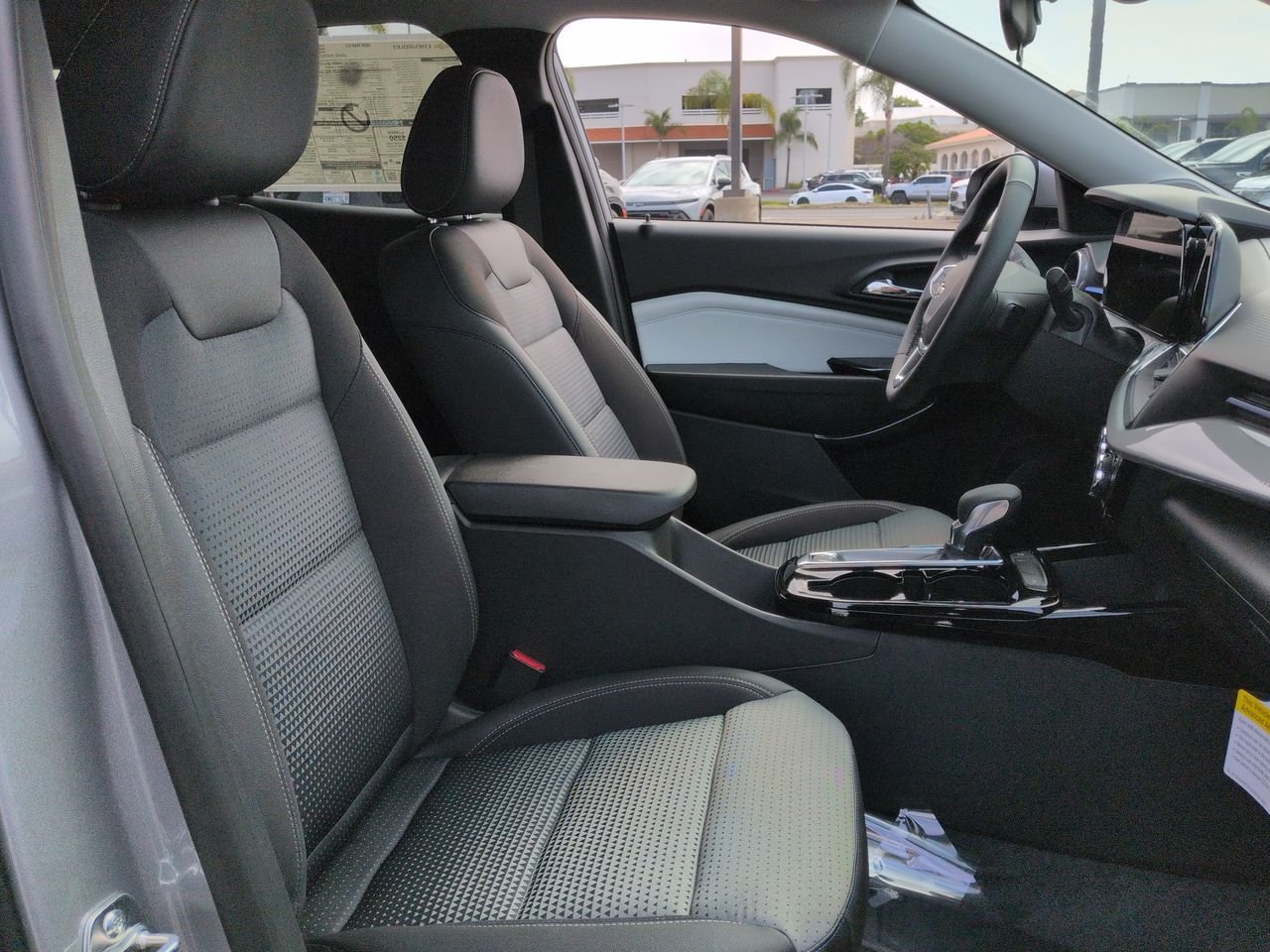 New 2026 Chevrolet Trax LT w/ Driver Confidence Package FWD image 29