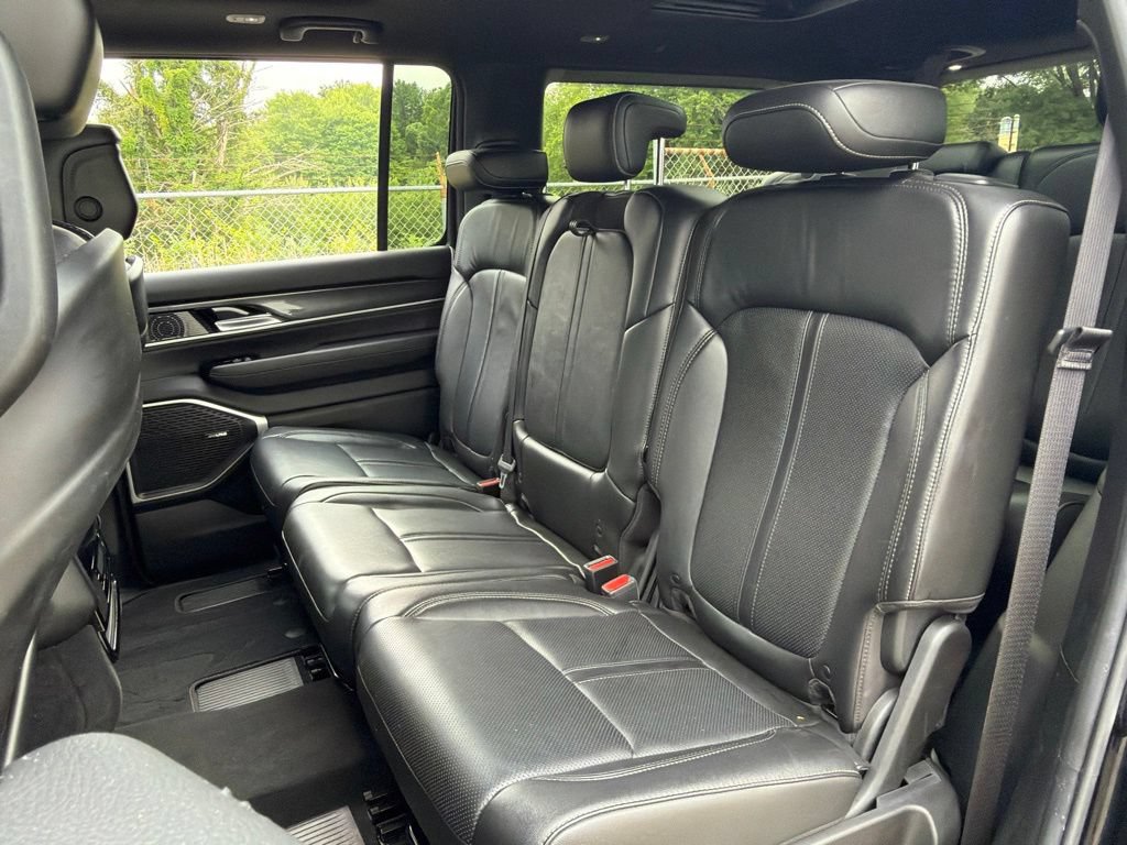 Used 2023 Jeep Wagoneer 4WD Series II w/ Premium Group I image 21