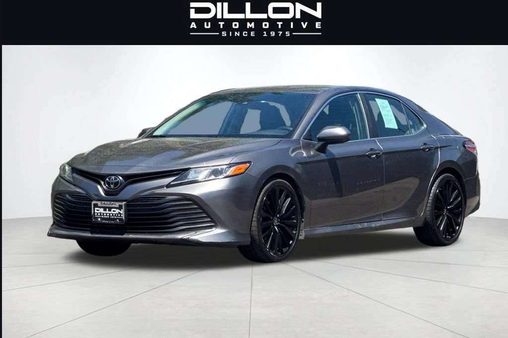 Used 2019 Toyota Camry LE FWD image 8