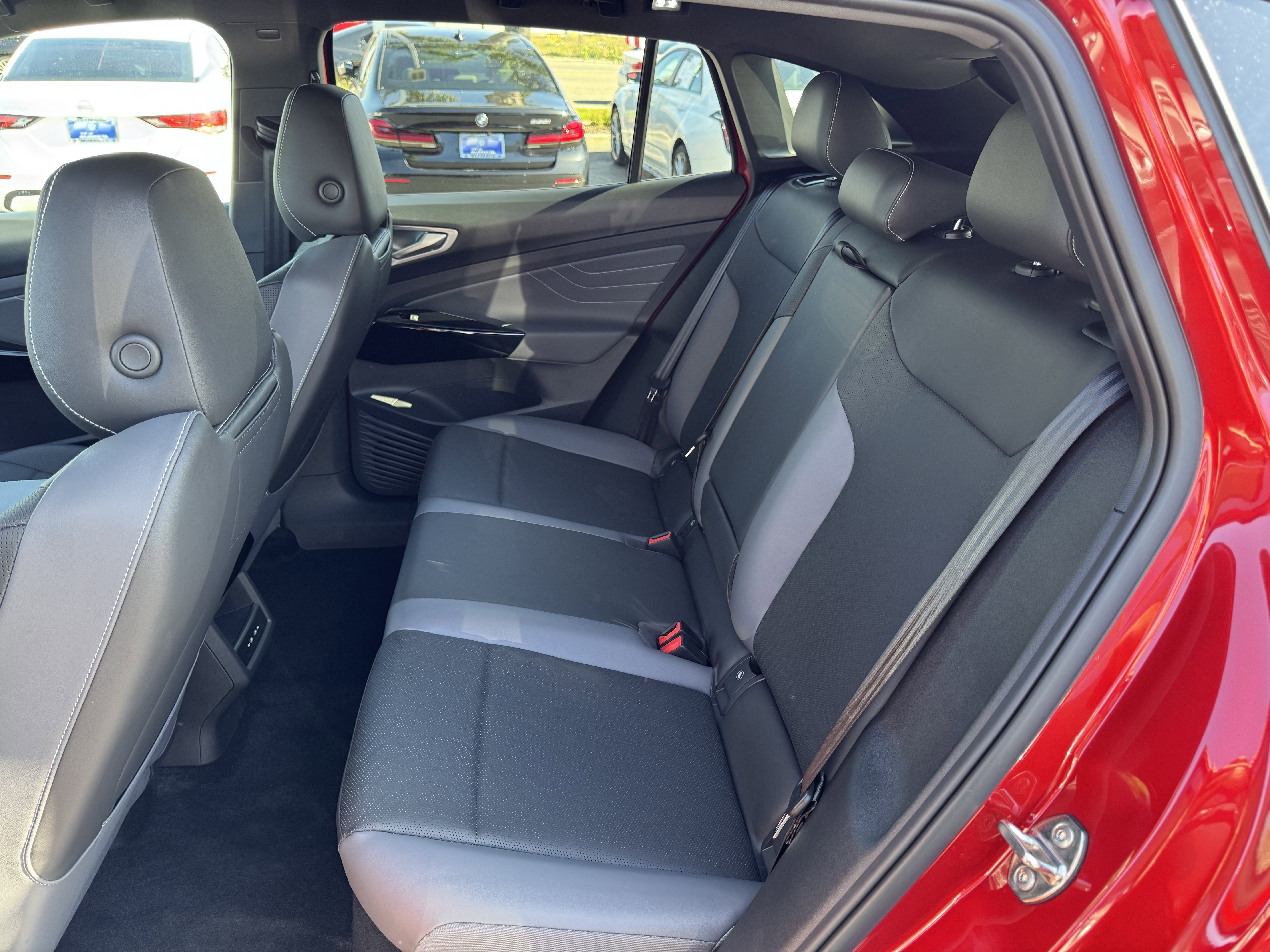 Certified 2025 Volkswagen ID.4 Pro S image 34