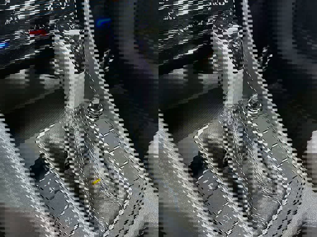 Used 2025 Volkswagen Jetta Sport image 17