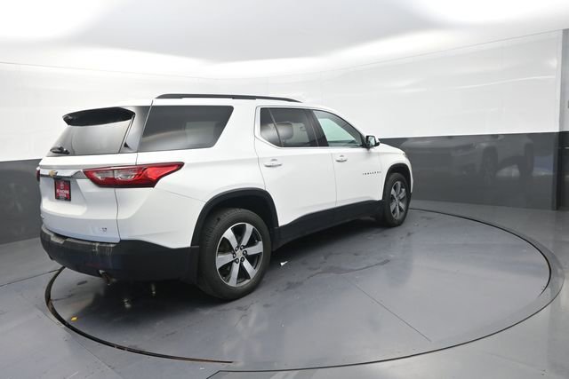 Used 2019 Chevrolet Traverse LT w/ LT Premium Package AWD/4WD image 18