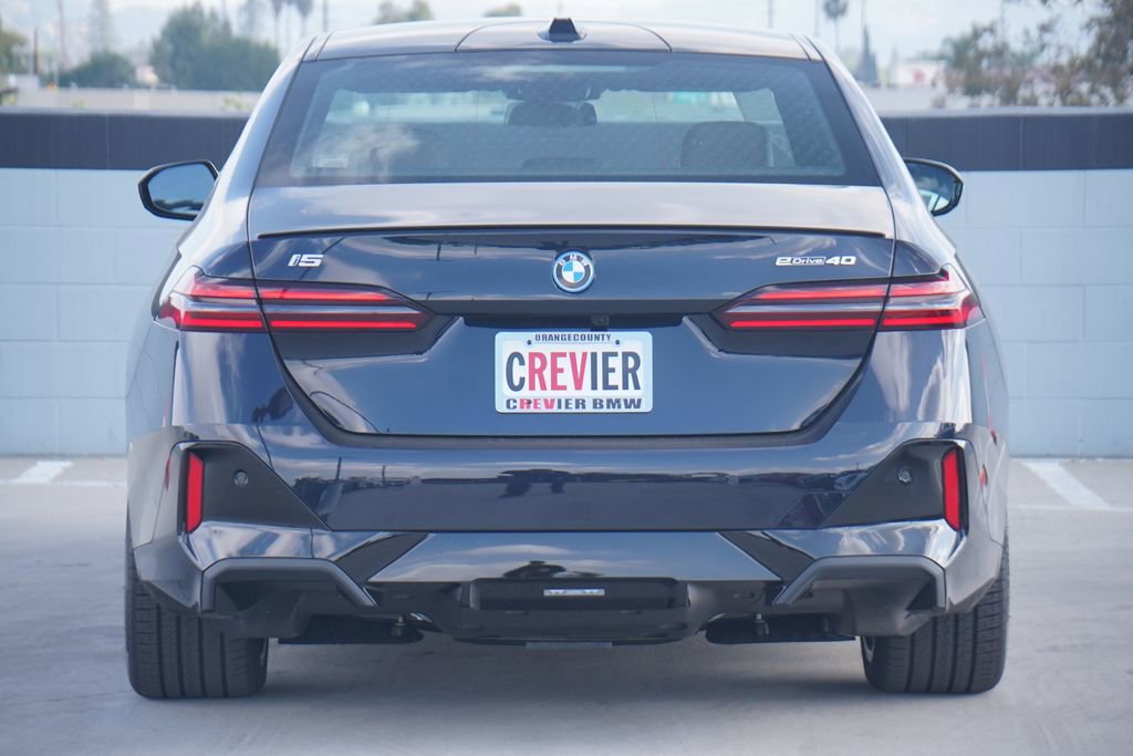 New 2026 BMW i5 eDrive40 w/ M Sport Package RWD image 6