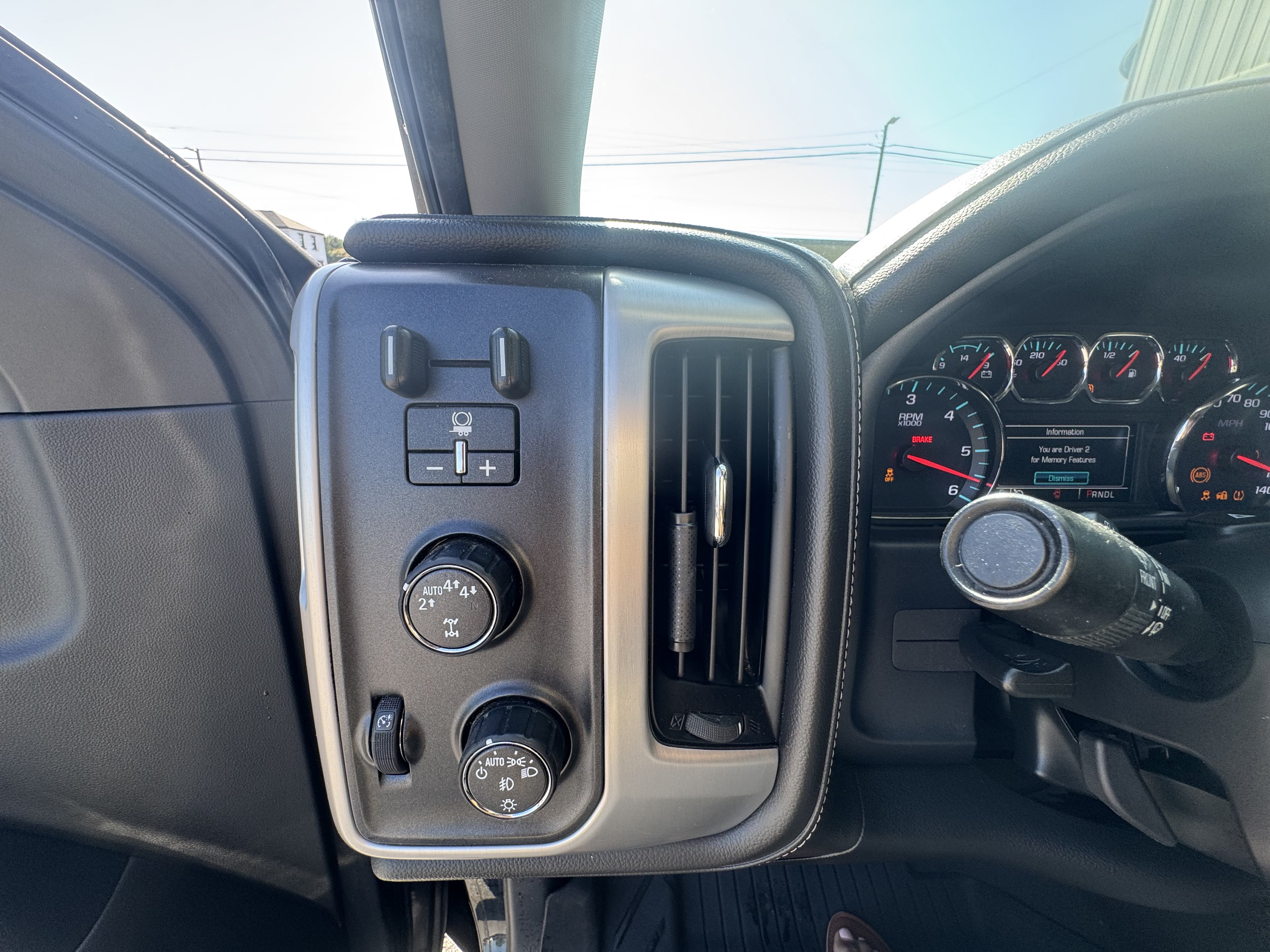 Used 2018 GMC Sierra 1500 SLT AWD/4WD image 10