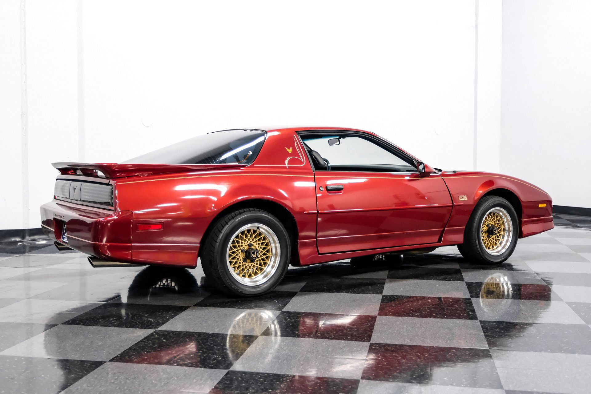 Used 1988 Pontiac Firebird Trans Am image 12