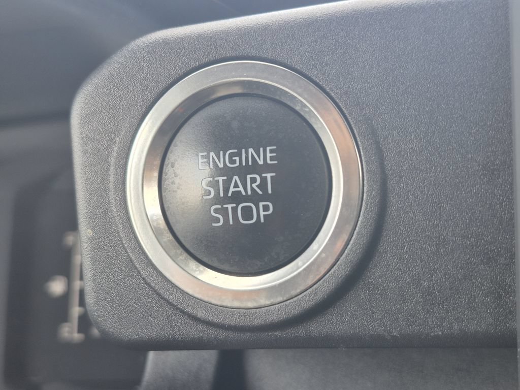 Used 2025 Toyota 4Runner SR5 AWD/4WD image 23