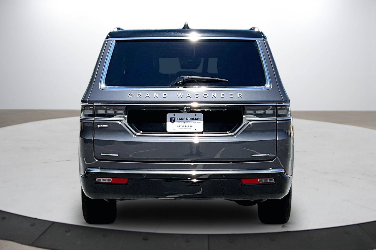 Used 2022 Jeep Grand Wagoneer Series II AWD/4WD image 8