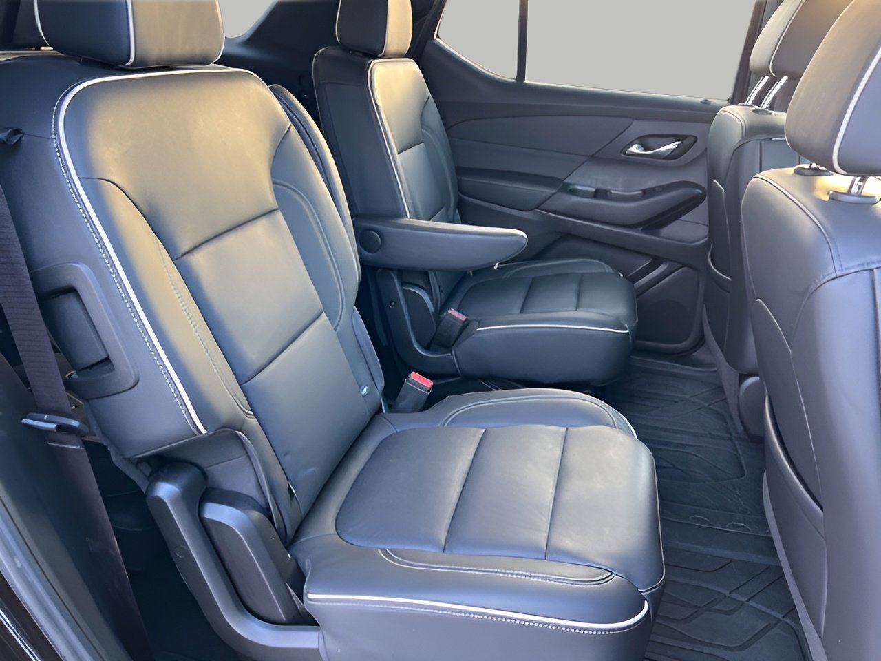 Used 2022 Chevrolet Traverse Premier w/ LPO, Floor Liner Package image 35