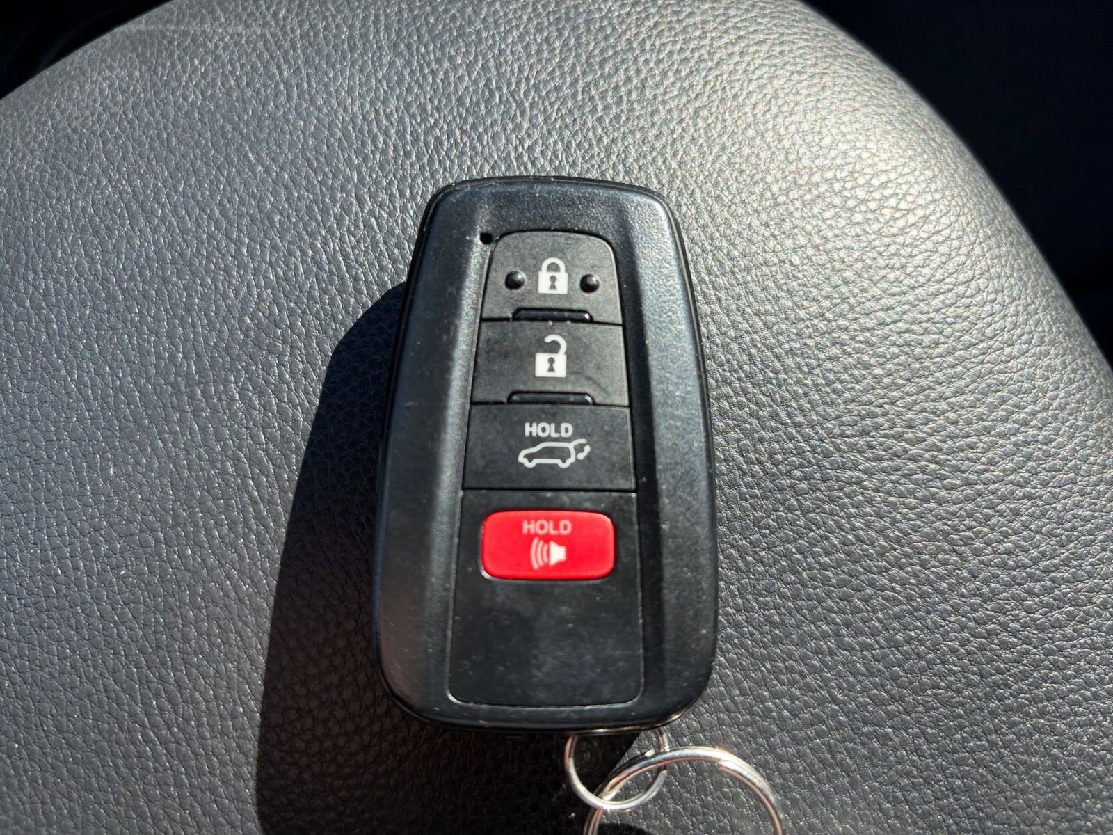 Used 2025 Toyota RAV4 XLE image 22