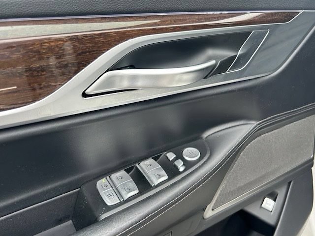 Used 2020 BMW 740i xDrive w/ M Sport Package AWD/4WD image 22