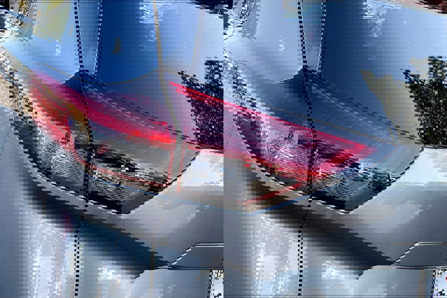 Used 2023 Nissan Rogue S image 30