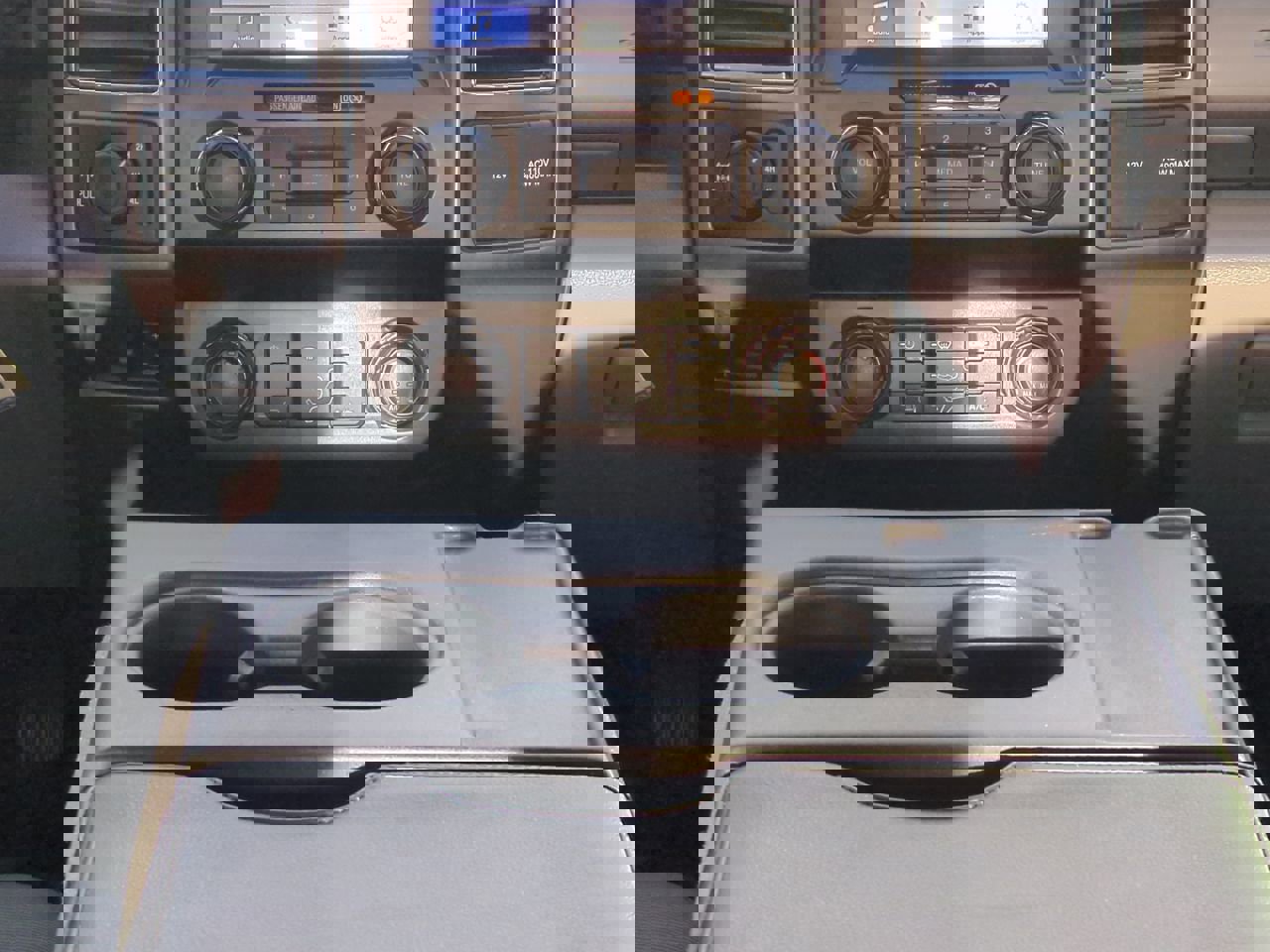 Used 2019 Ford F250 XLT w/ FX4 Off-Road Package image 18