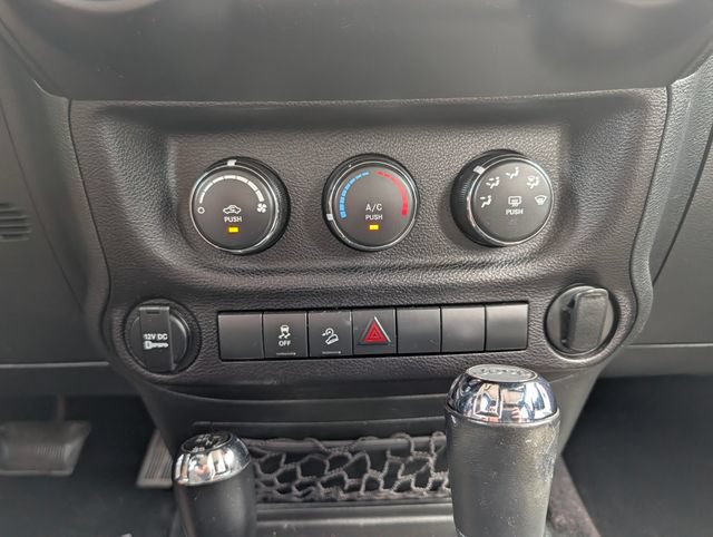 Used 2016 Jeep Wrangler Unlimited Sport w/ Mopar Chrome Edition Group AWD/4WD image 19