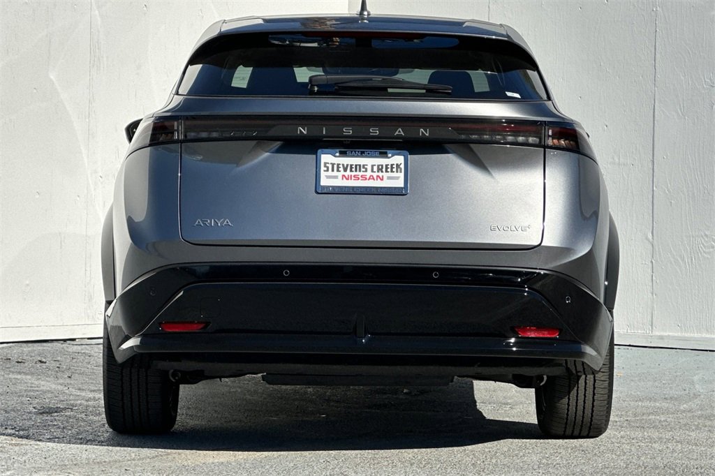 New 2025 Nissan Ariya FWD image 6