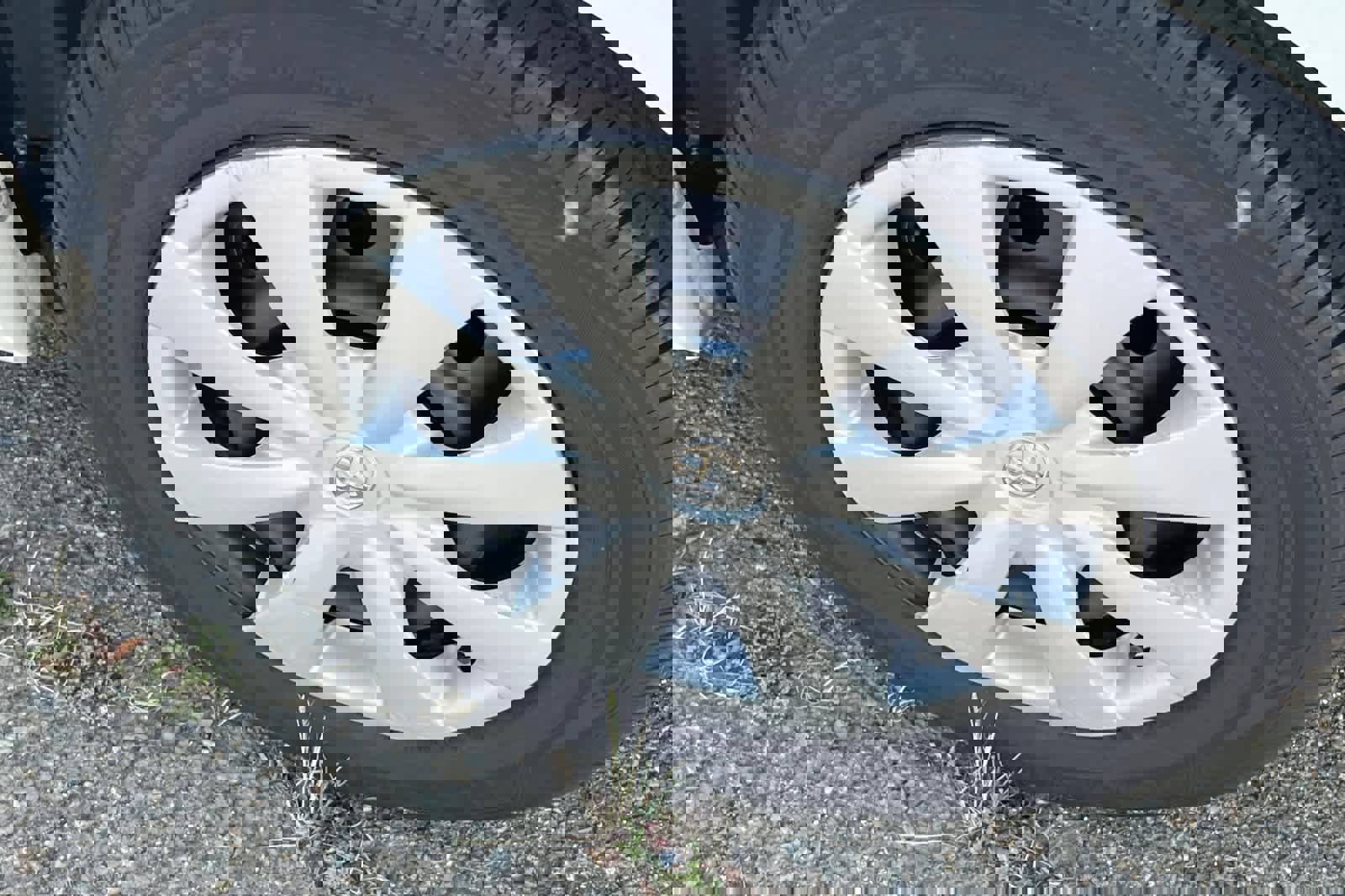 Used 2010 Toyota Corolla LE FWD image 22