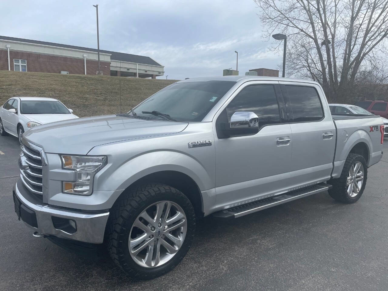 Used 2017 Ford F150 XLT w/ XTR Package image 2