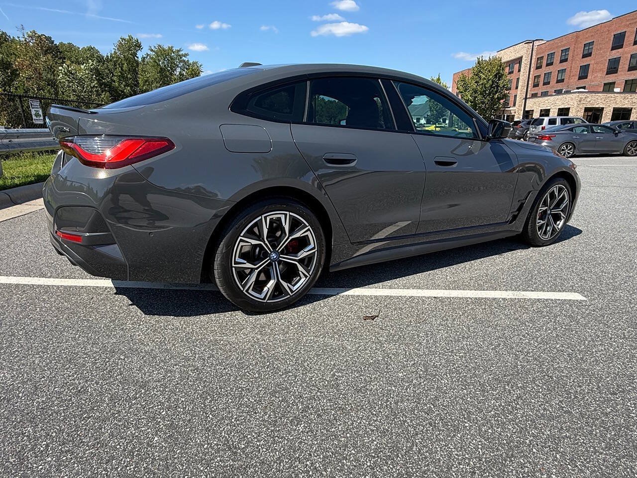 Used 2023 BMW i4 eDrive40 w/ M Sport Package RWD image 8