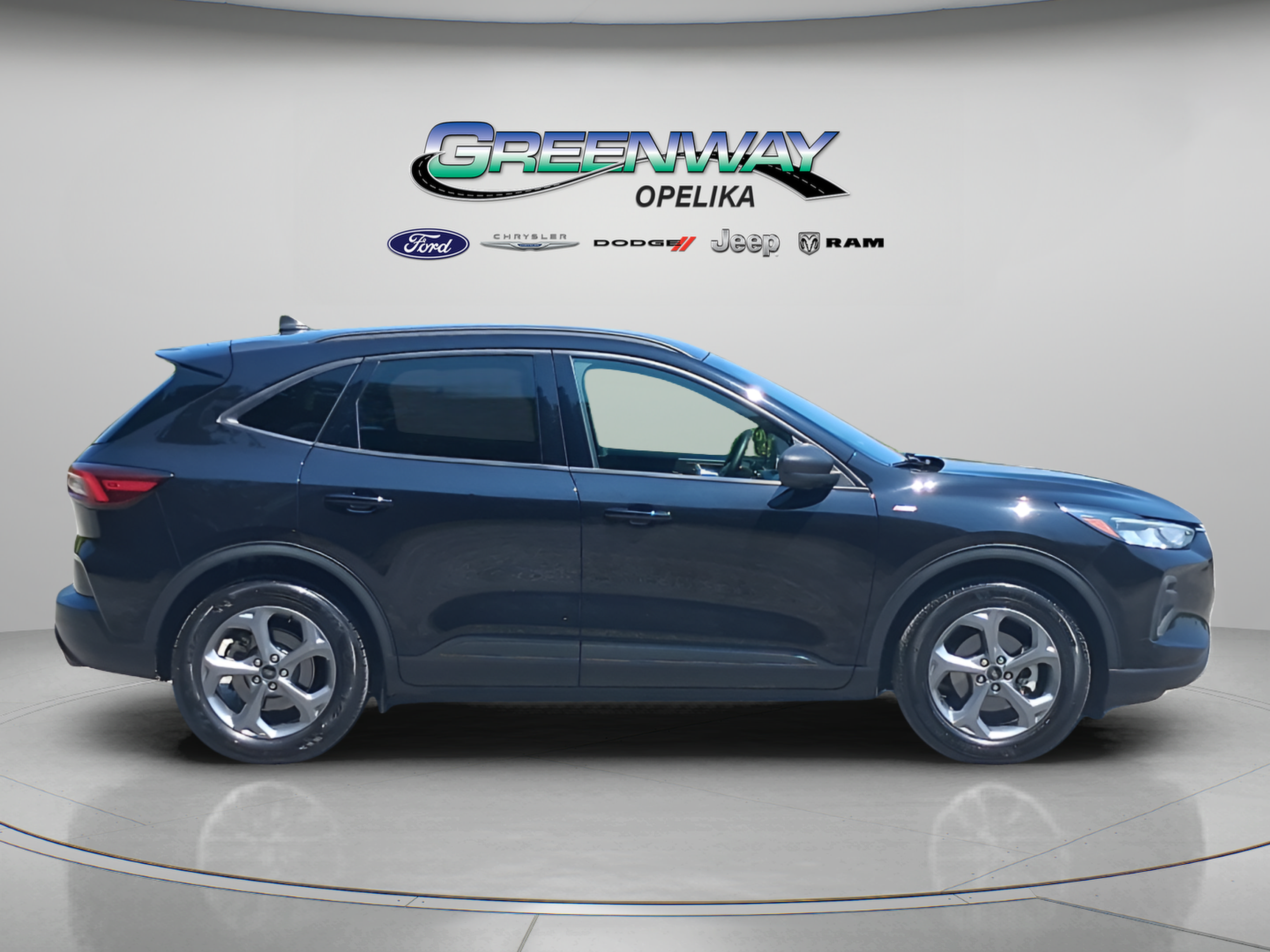 Used 2025 Ford Escape ST-Line FWD image 8