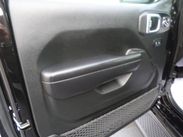 Used 2021 Jeep Gladiator Sport image 31