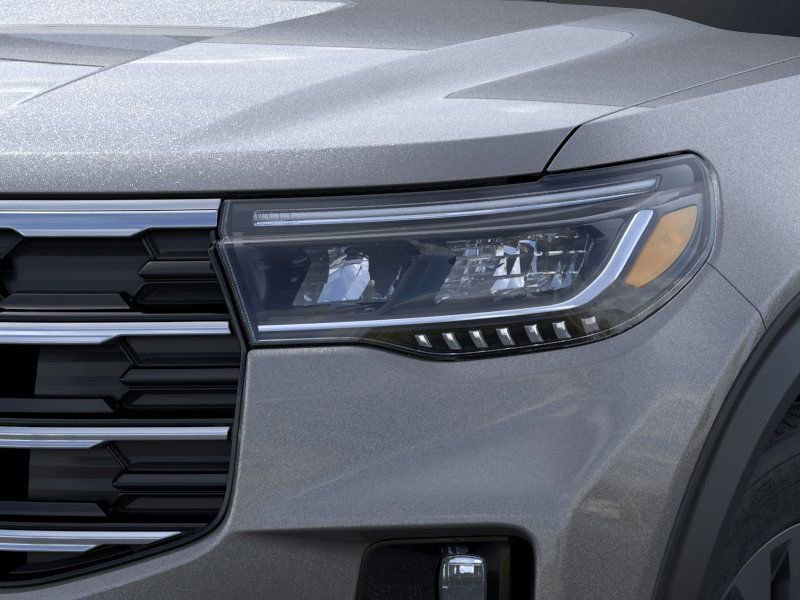 Used 2025 Ford Explorer Active w/ Active Comfort Package image 18