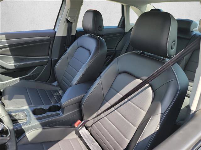 Used 2023 Volkswagen Jetta SE FWD image 10