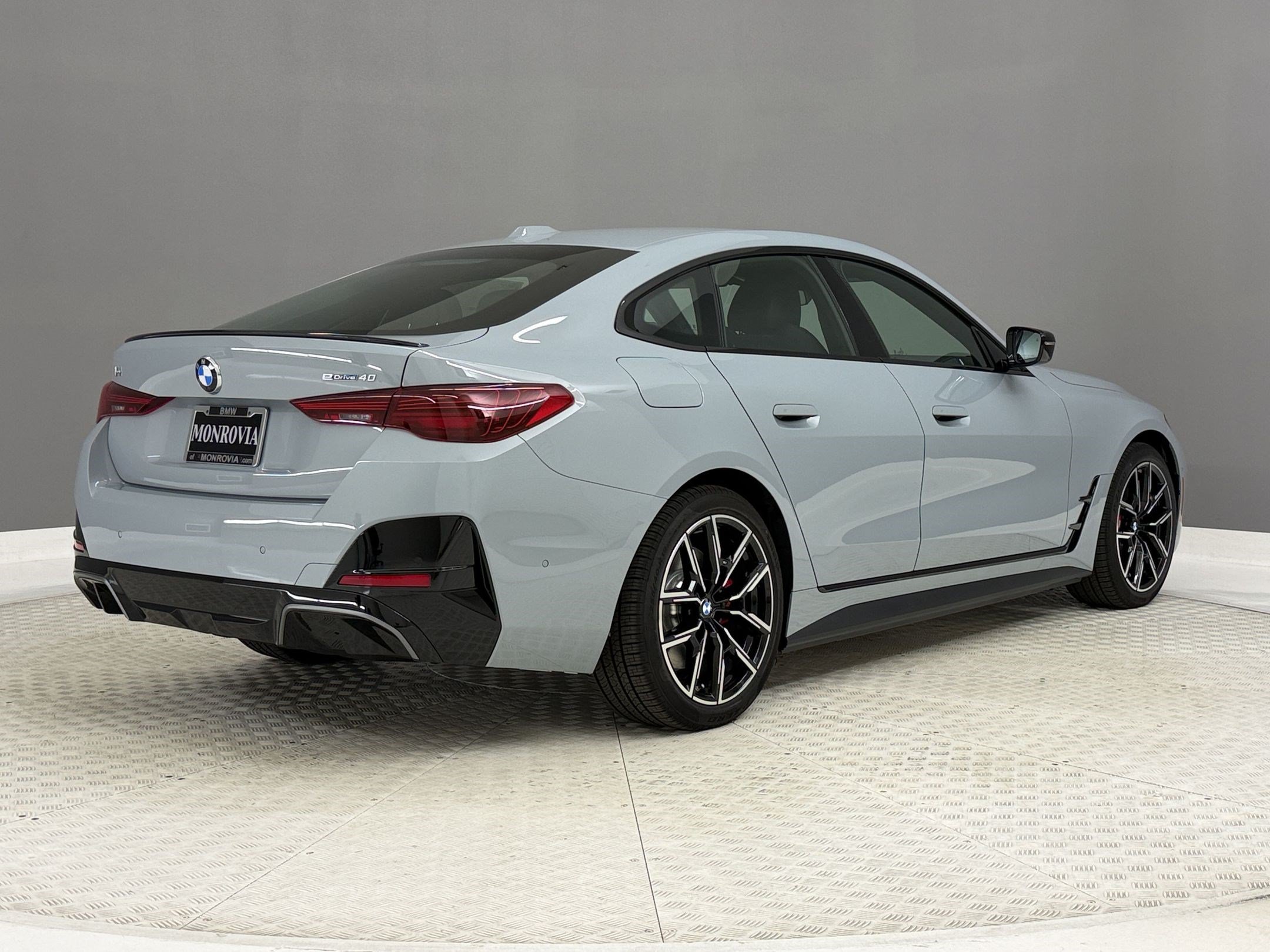 New 2026 BMW i4 eDrive40 w/ M Sport Package RWD image 9