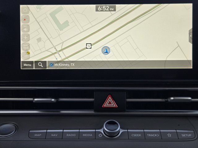 Certified 2025 Hyundai Elantra SEL FWD image 16