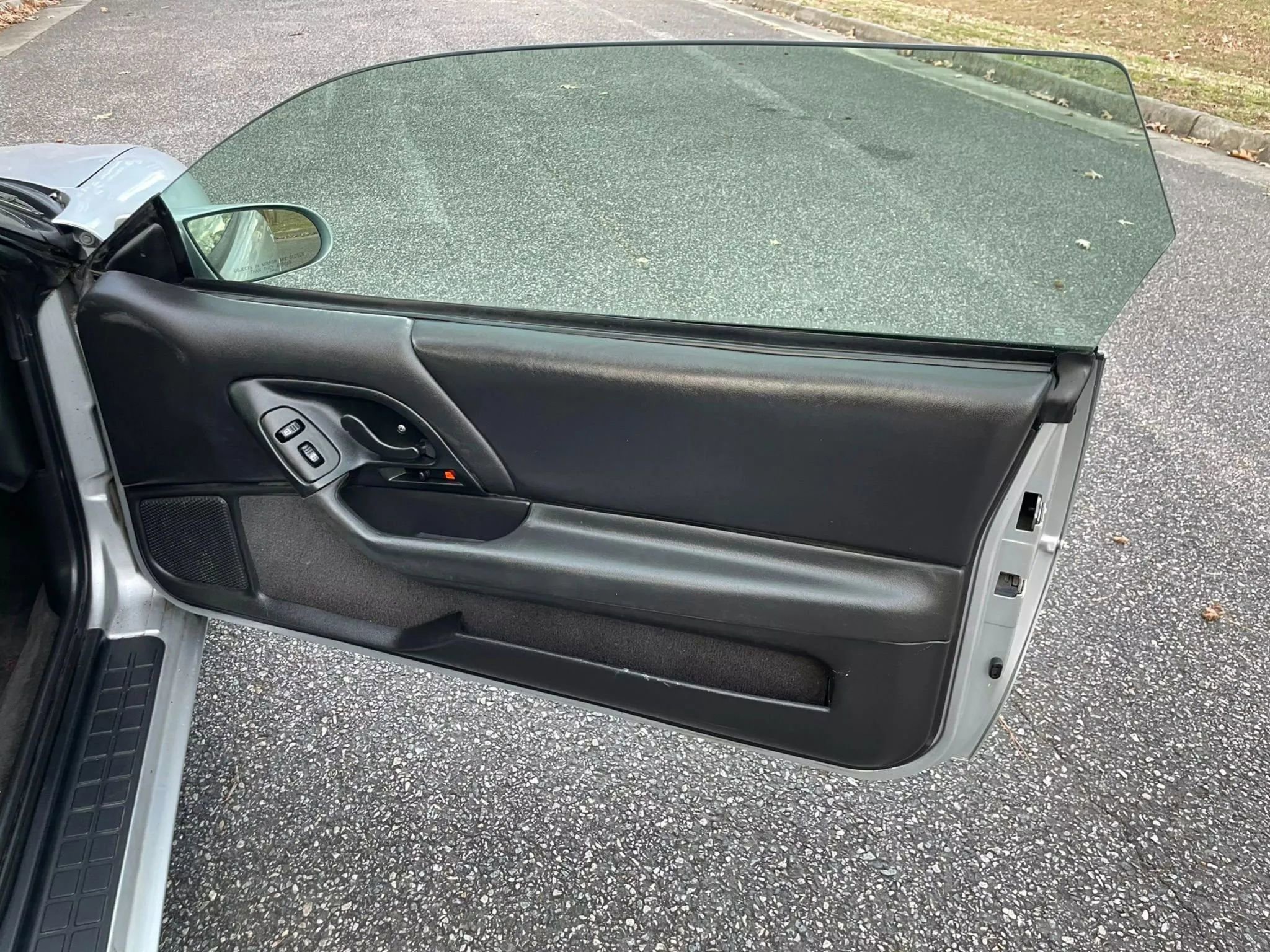 Used 2002 Chevrolet Camaro LT image 11